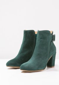 Shoe The Bear Botines bajos - evergreen