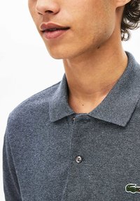 Lacoste Pikeepaita - gris chine