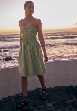 EMBROIDERED HEM TALL - Džersio suknelė - khaki green