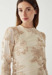 Noella LAVINIA  - Pārliekama kleita - ivory