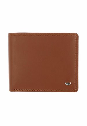 Portefeuille bifold en cuir marron avec des coutures le long des bords et un petit emblème argenté dans le coin inférieur droit sur fond blanc.