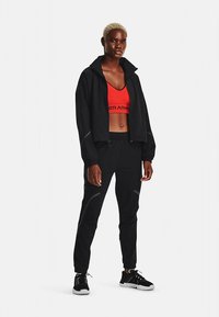 Under Armour UNSTOPPABLE - Tréningová bunda - black