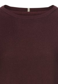 Bordeauxfarbener Strickpullover mit Rundhalsausschnitt und strukturiertem Muster. Hat ein einfaches Design und ein weiches Material, das sich gut zum Schichten eignet.