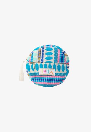 Ümmargune, kootud kott sinise, roosa ja valge värviga geomeetriliste mustritega, kullatud aktsentidega ning lukuga. Omab kangast silmust lihtsaks käsitlemiseks.