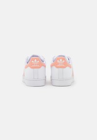 adidas Originals SUPERSTAR - Treniņu apavi - footwear white/ambient blush