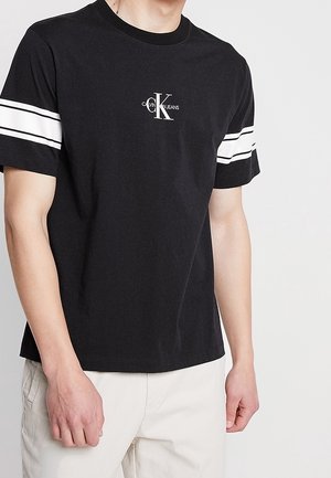 T-shirt z nadrukiem