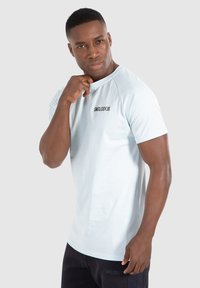 Smilodox Printtipaita - hellblau