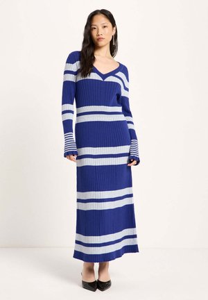 LANIUS, RIPPEN STRICKKLEID (GOTS) - Maxikleid - violet skyway melange stripe