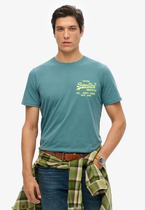 Superdry & Co, - T-shirt z nadrukiem
