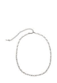 Sølv kæderekæde med forlængede led, glat tekstur og en sikker clasp med en justerbar kædeudvidelse.