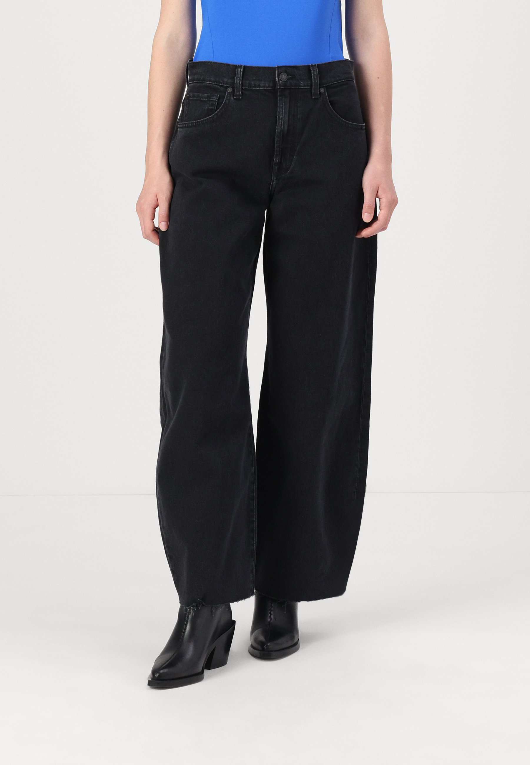 Jean Droit Seven For All Mankind Noir Taille 27 – Style Cool Et Usé Léger