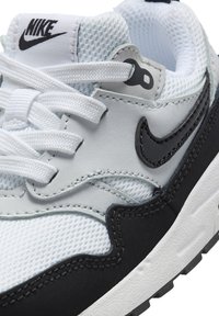 Nike Sportswear AIR MAX 1 EASYON - Trainers - white black pure platinum