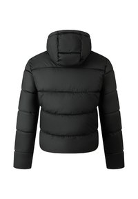 Chaqueta de plumas negra con capucha, con secciones acolchadas, una textura suave y puños elásticos. La vista trasera muestra un diseño simple.