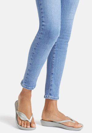 FitFlop Pool shoes - silver