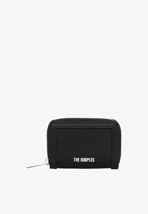 Schwarze kleine Reißverschlusstasche mit strukturierten Kanten und dem weißen Logo "THE KOOPLES" in der Mitte auf der Vorderseite.