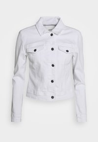 Veste en denim blanc à manches longues, fermeture à boutons sur le devant, deux poches poitrine et boutons noirs. Design structuré avec un col classique.