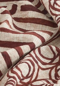 REGULAR FIT BUBBLE HEM  - Apdrukāts T-krekls - brown