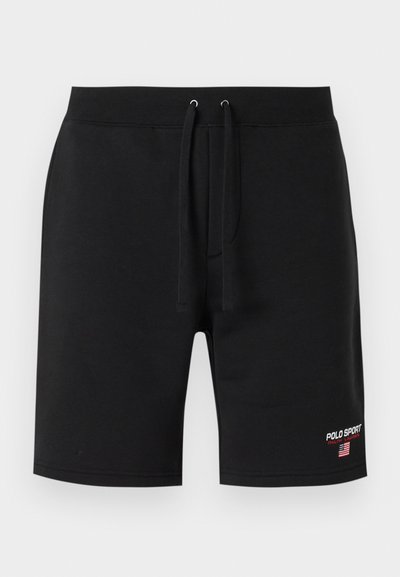 Juodi sportiniai šortai iš minkštos, elastingos medžiagos, su raišteliu juosmenyje ir raudonu siuvinėtu "POLO SPORT" logotipu su vėliavos akcentu.