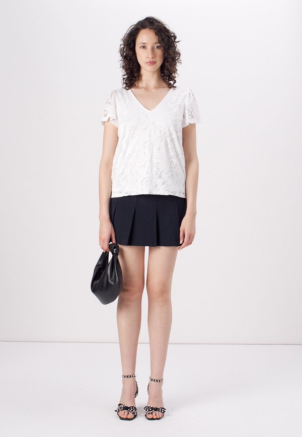 VISTASIA V-NECK - Blouse4