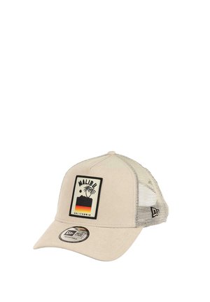 New Era, MALIBU PATCH SUEDE BLACK A-FRAME ADJUSTABLE TRUCKER CAP NEW ERA UNISEX - Cap - beige