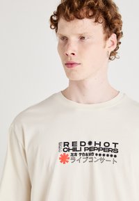 Only Sons ONSRHCP LIFE RED HOT CHILI PEPPERS TEE Camiseta