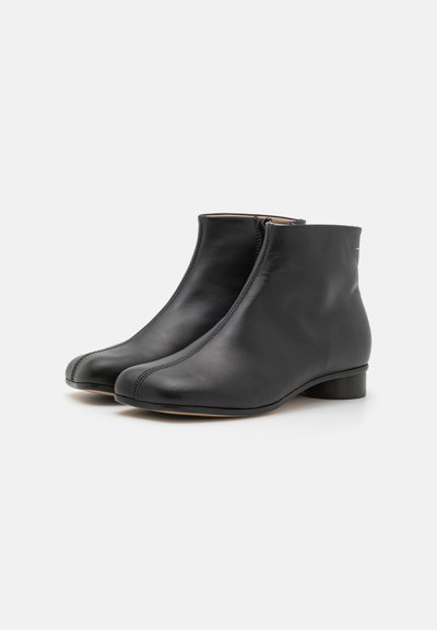 MM6 Maison Margiela Stivaletti - black