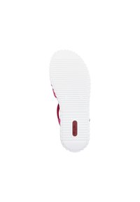 Sandaal met een witte rubberen zool met groeven, een roze bovenste band en een verhoogde accent bij de voetboog, ontworpen voor comfort en slipweerstand.