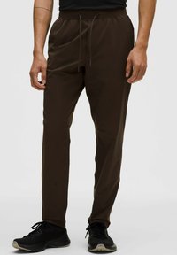 Unselected, walnut crunch