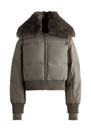 Jachetă scurtă matlasată în nuanță taupe discretă, cu guler de blană. Are fermoar frontal, manșete rib și o textură netedă.