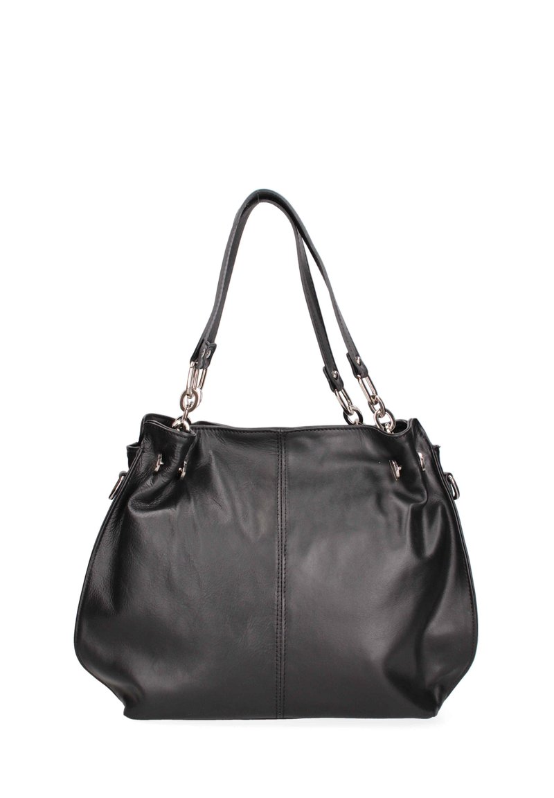 Zwarte leren handtas met dubbele schouderbanden, zachte textuur, ronde vorm en minimale accenten van zilverkleurige hardware.