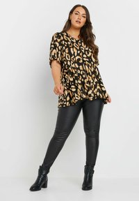 Yours Clothing Camicetta - black