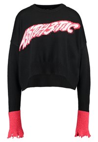 Schwarzer gestrickter Pullover mit einem cropped Design, der ein pinkes Grafikum mit dem Wort "Aesthetic" auf der Brust und pinken gerippten Bündchen hat.