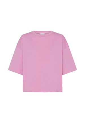 Rózsaszín, túlméretezett, rövid ujjú, kerek nyakú póló lehajtott vállakkal, egyszínű mintával és egyenes alsó szegéllyel.