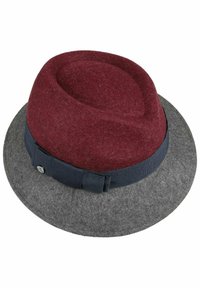 Thumbnail Image 4