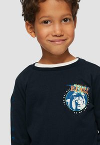 s.Oliver MIT GUMMIERTEN  - Longsleeve - navy