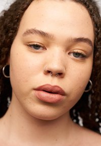 KIKO Milano GREEN ME MATTE LIPSTICK - Lippenstift - 100 universal nude