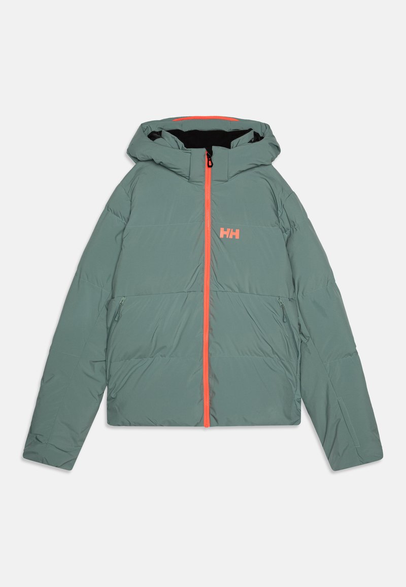 Lengvas pūkų striukė, kuri yra prigesintai žaliai su oranžiniu užtrauktuku. Yra gobtuvas, užtrauktuku uždaromos kišenės ir logotipas ant krūtinės. Sklandi tekstūra.