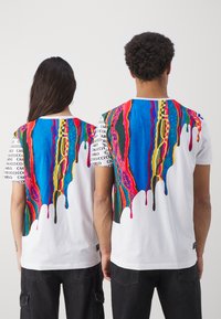 Carlo Colucci UNISEX - T-shirts med print - white/multicolor