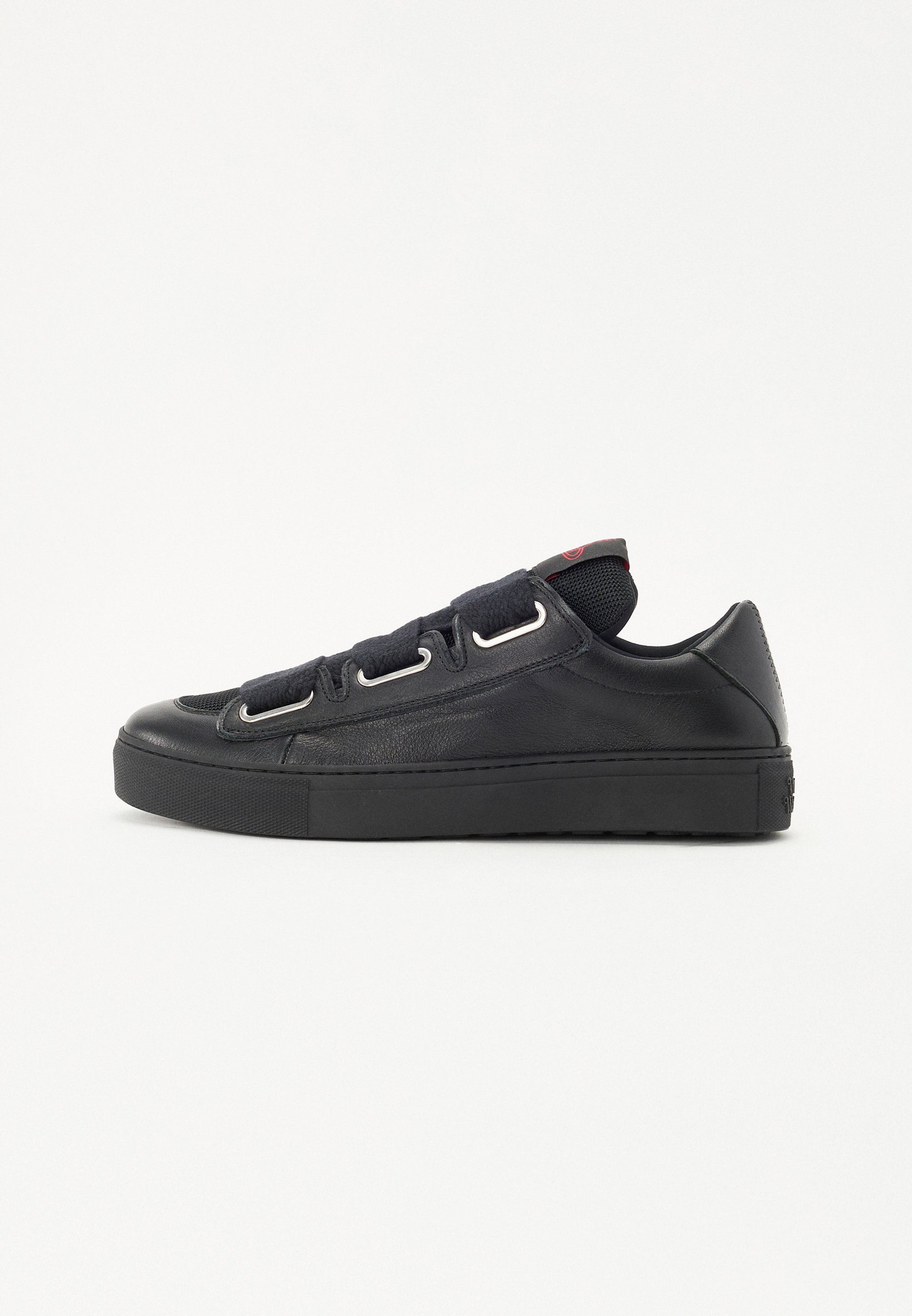 【関税込み】Vivienne Westwood ブラック Rocket スニーカー 124098_1_l.webp