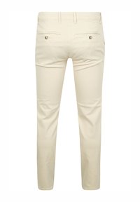 Beige katoenen broek met een gladde textuur, slim fit, voor- en achterzakken, en twee decoratieve knopen op de achterzakken.