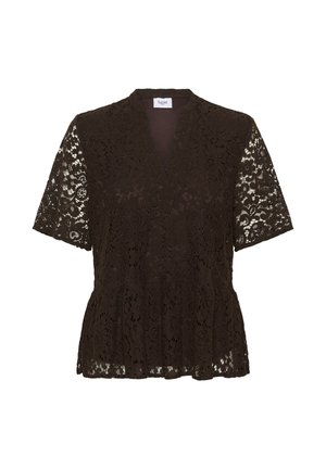 Tumši brūns mežģīņu blūze ar īsām piedurknēm, V veida kakla izgriezumu, ziedu rakstu un nedaudz paplatinātu apakšmalu, izklāta uz baltas fona.