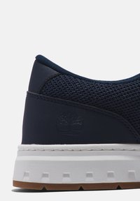 Thumbnail Image 6