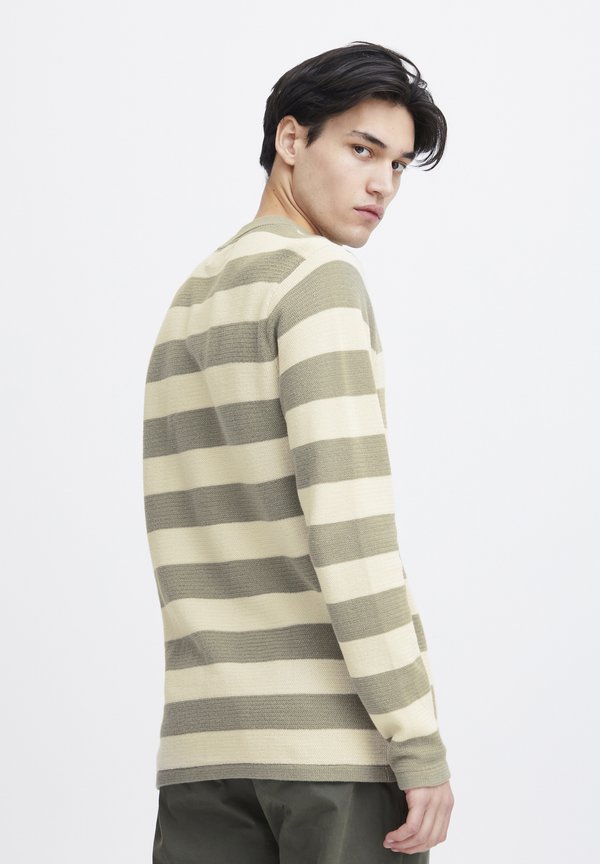 CFKarl - Jumper - vetiver3