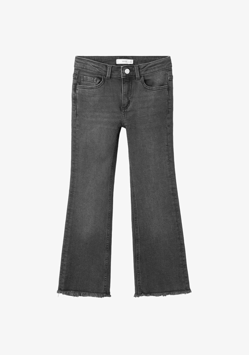 Crne trapezaste traperice od trapera, s visokim strukom, prednjim džepovima i poderanim rubovima. Klasični dizajn s pet džepova i kopčanjem na dugme.