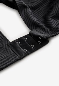 Next PAD PLUNGE FIT - LIGHT - Soutien-gorge push-up - black