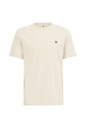 Lühikeste varrukatega beež T-särk, mis on valmistatud pehmest puuvillast, väikese musta logoga vasakul rinnal ja klassikalise ümmarguse kaelusega.