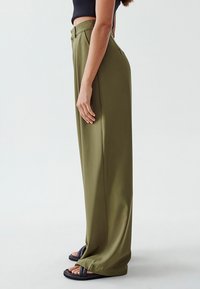 CALLI POLLY - Hlače - khaki