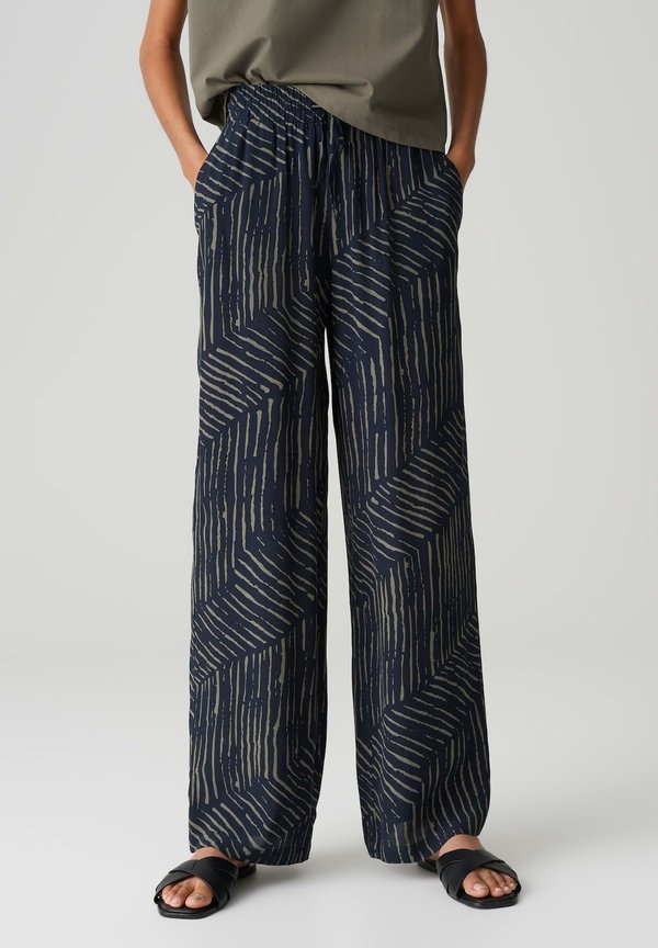 RISE WIDE FIT  - Stoffhose