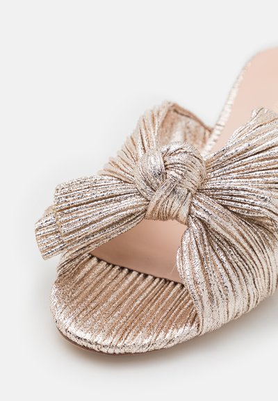 Loeffler Randall EMILIA PLEATED KNOT MULE - Sandaler - champagne