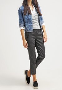 United Colors of Benetton Kofta - mottled grey